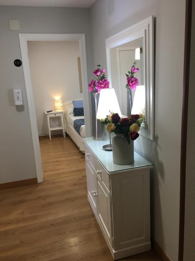 Hostal Restaurante Alarico 알라리즈 외부 사진