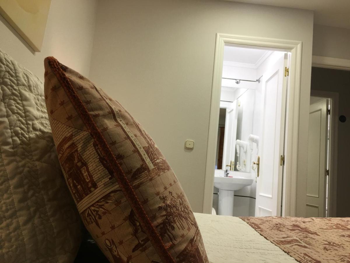 Hostal Restaurante Alarico 알라리즈 외부 사진