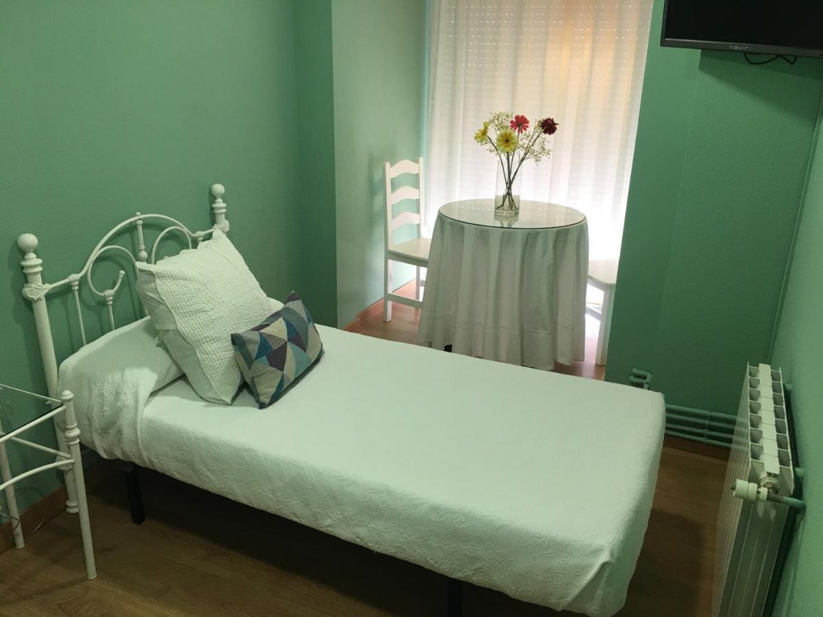 Hostal Restaurante Alarico 알라리즈 외부 사진