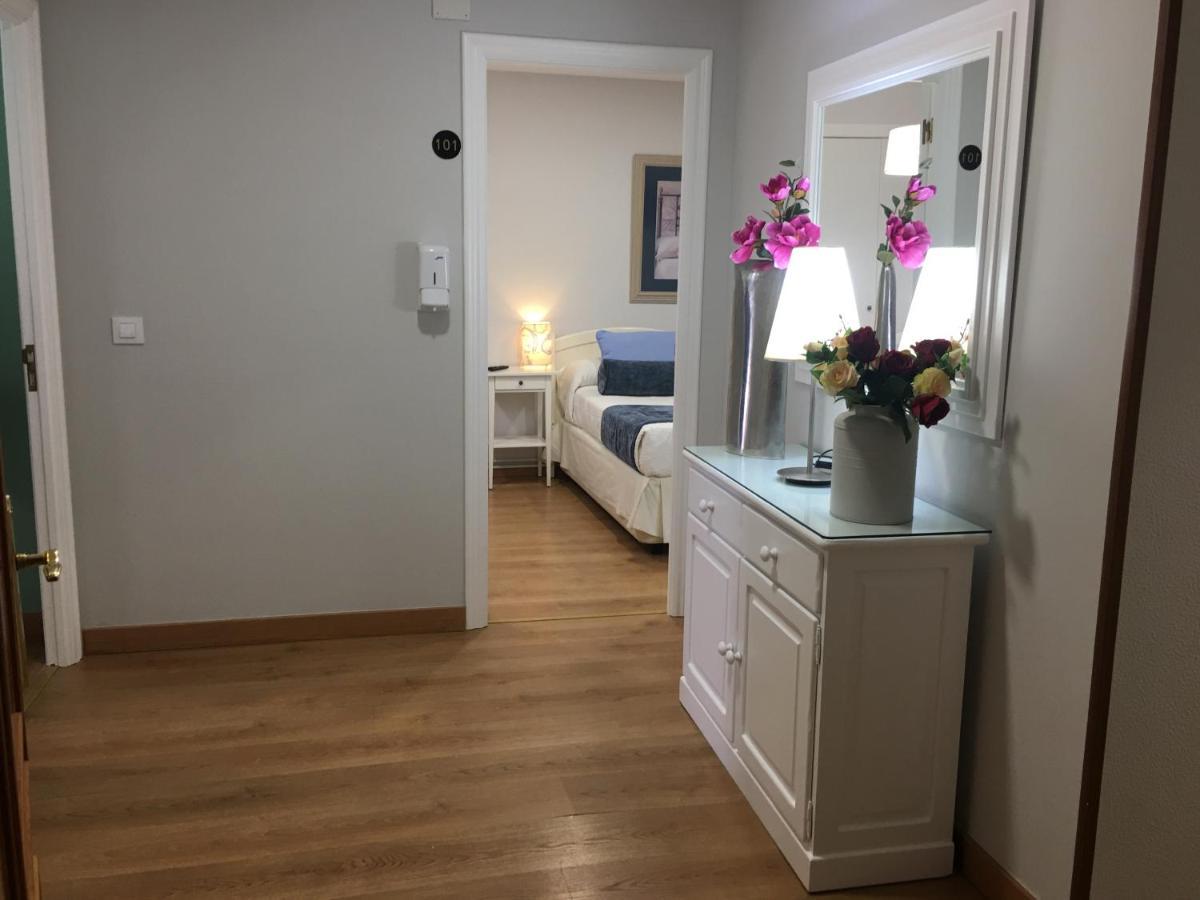 Hostal Restaurante Alarico 알라리즈 외부 사진